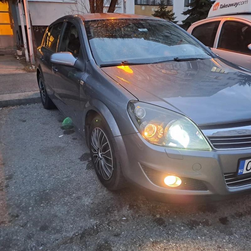 Opel Astra H, снимка 14 - Автомобили и джипове - 48969651