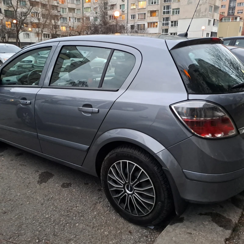 Opel Astra H, снимка 15 - Автомобили и джипове - 48969651