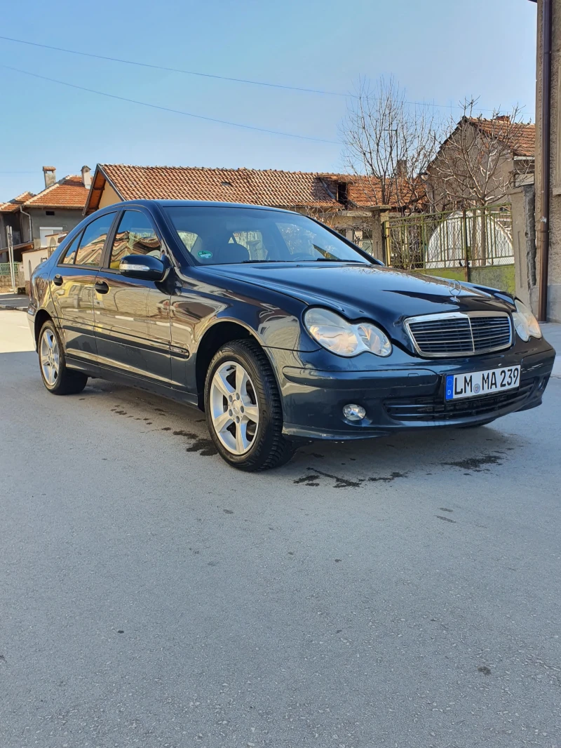 Mercedes-Benz C 180 C180i 143 кс компресор2006, снимка 2 - Автомобили и джипове - 49379556