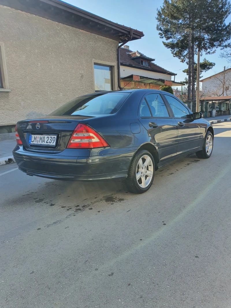 Mercedes-Benz C 180 C180i 143 кс компресор2006, снимка 6 - Автомобили и джипове - 49379556