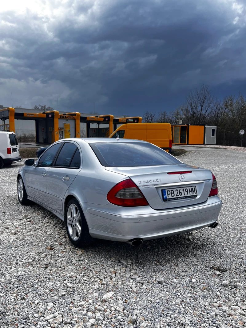 Mercedes-Benz E 320, снимка 5 - Автомобили и джипове - 49518635