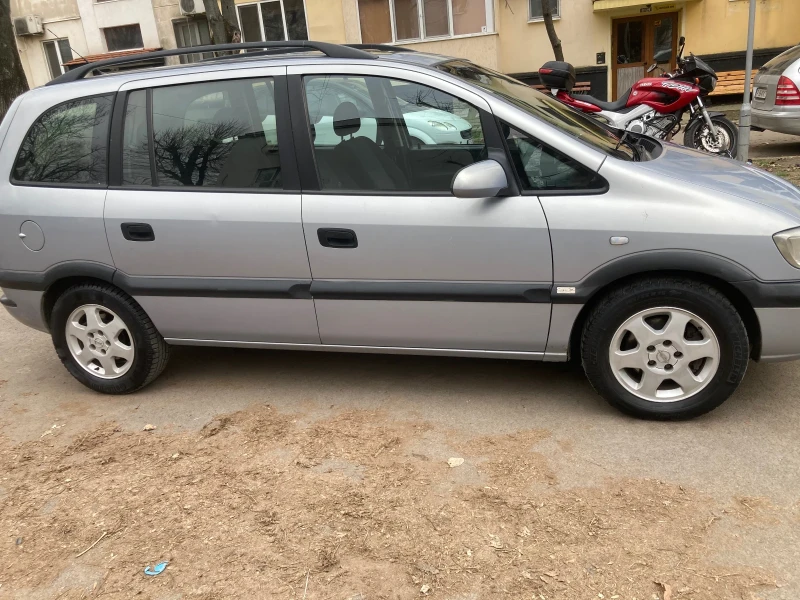 Opel Zafira, снимка 3 - Автомобили и джипове - 49563862