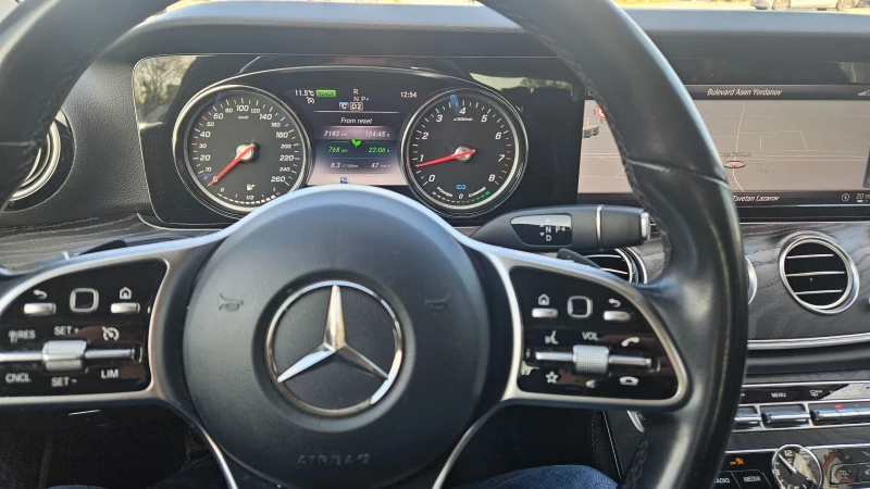Mercedes-Benz E 200 Avantgarde EQ Boost, снимка 10 - Автомобили и джипове - 52453193