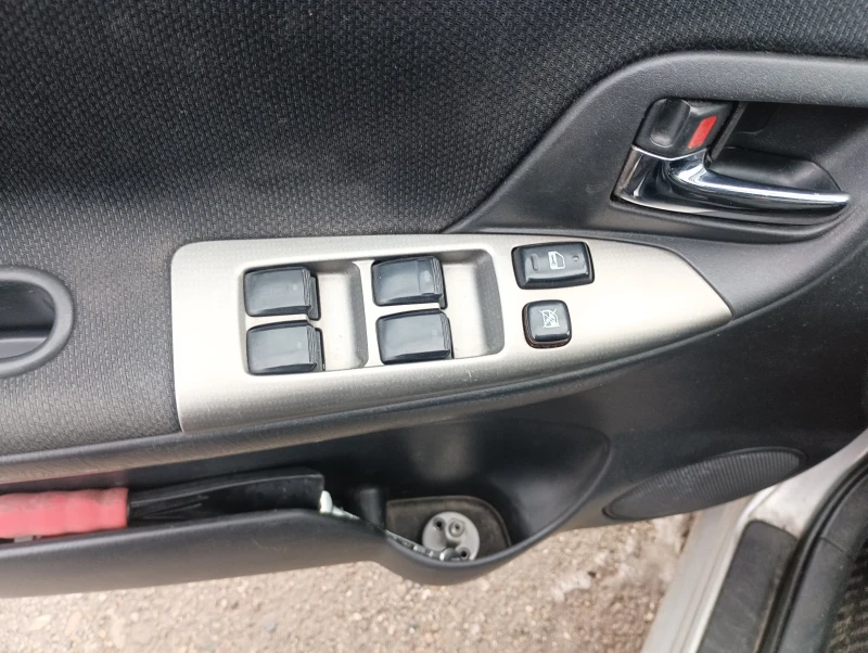 Toyota Corolla verso, снимка 5 - Автомобили и джипове - 53100921