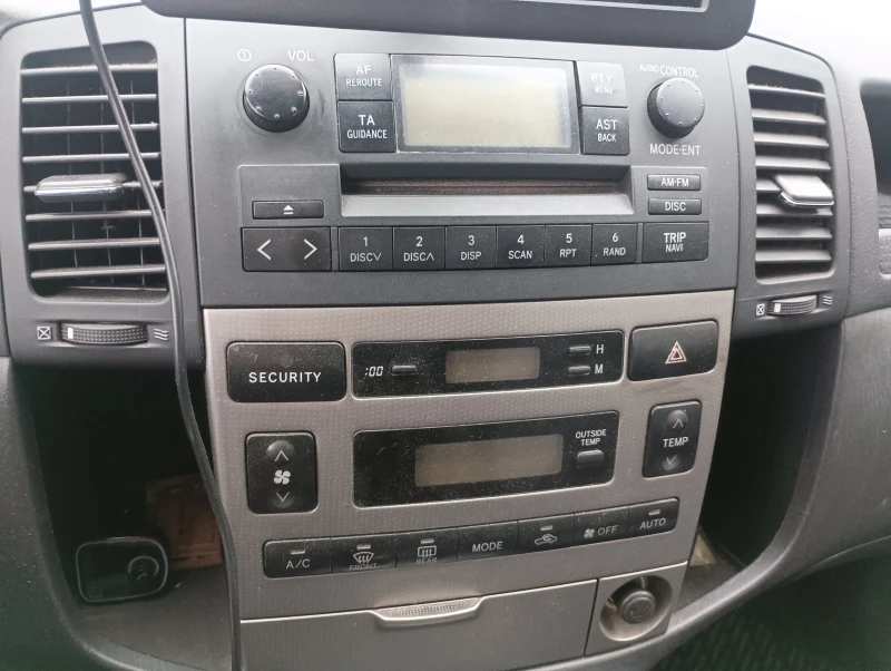 Toyota Corolla verso, снимка 4 - Автомобили и джипове - 53100921