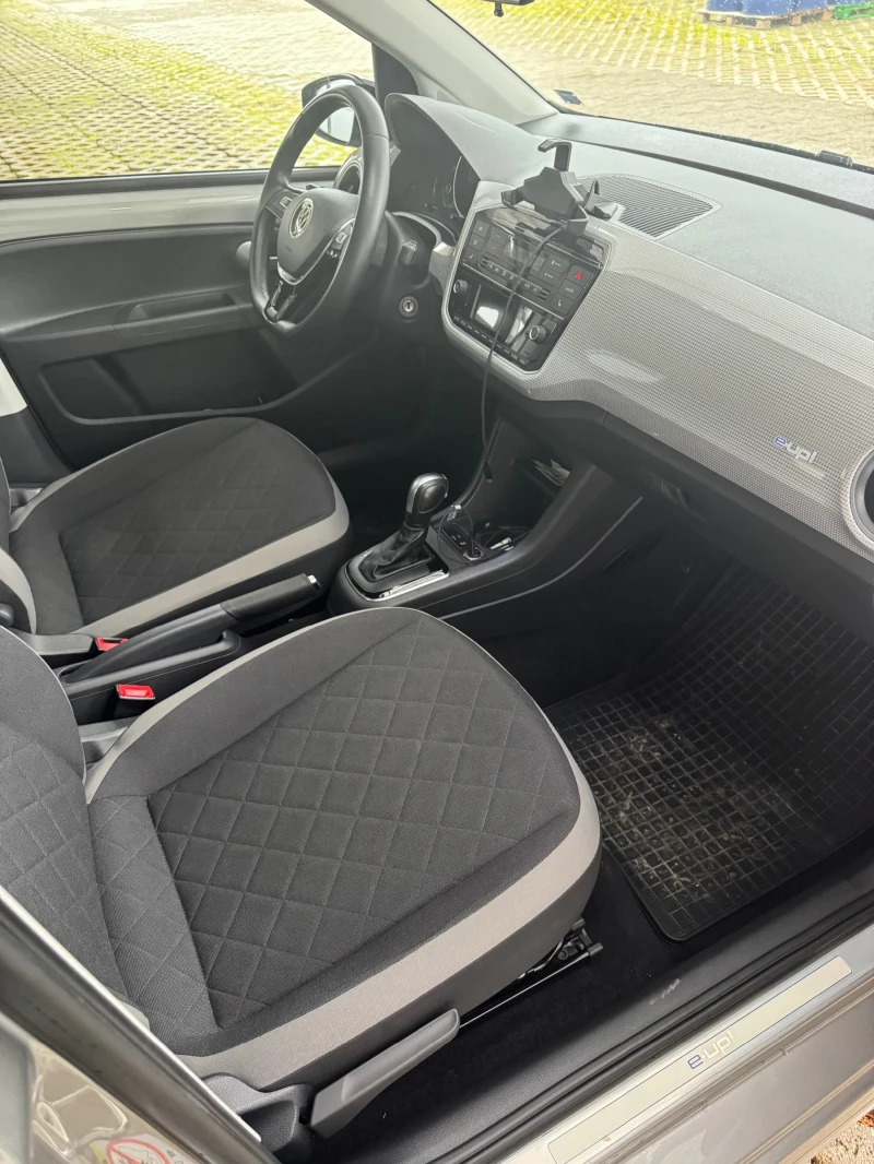 VW Up, снимка 5 - Автомобили и джипове - 53269130
