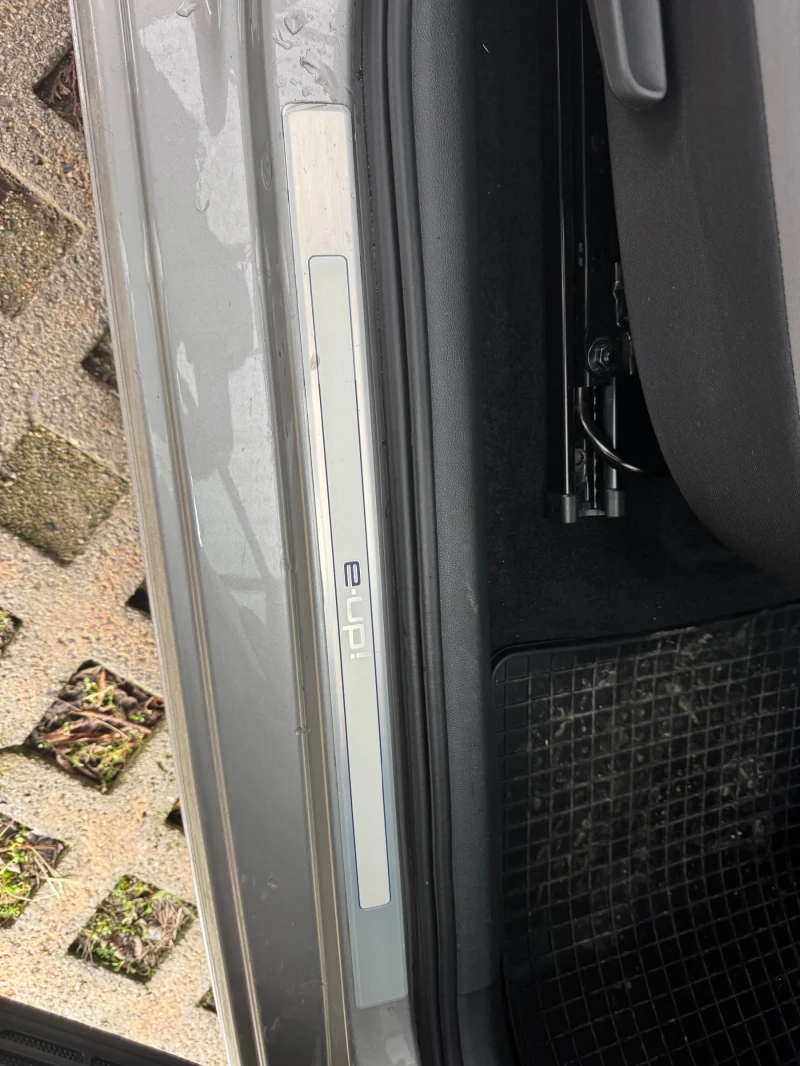 VW Up, снимка 2 - Автомобили и джипове - 53269130