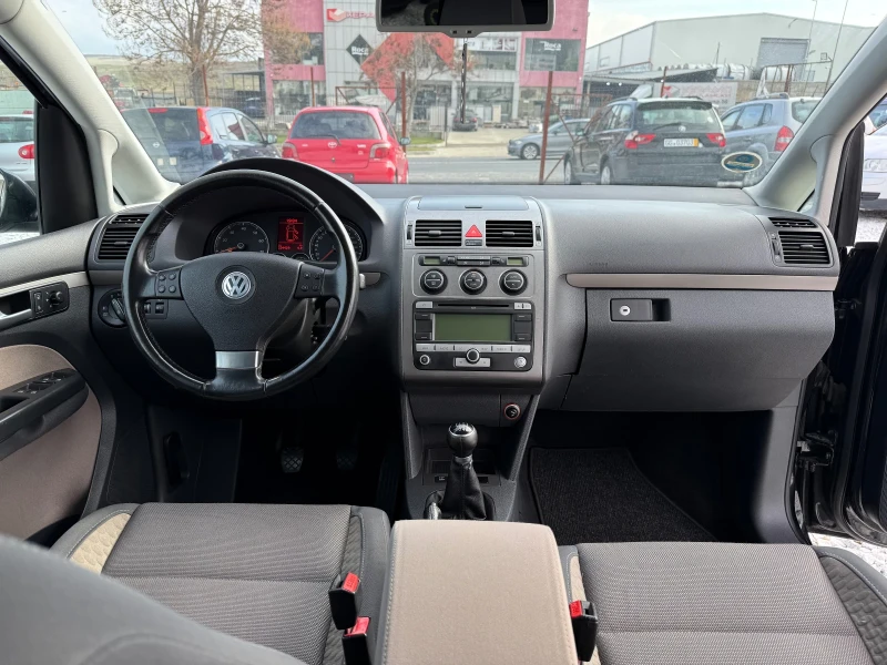 VW Touran Cross1.4 140кс, снимка 11 - Автомобили и джипове - 53342038