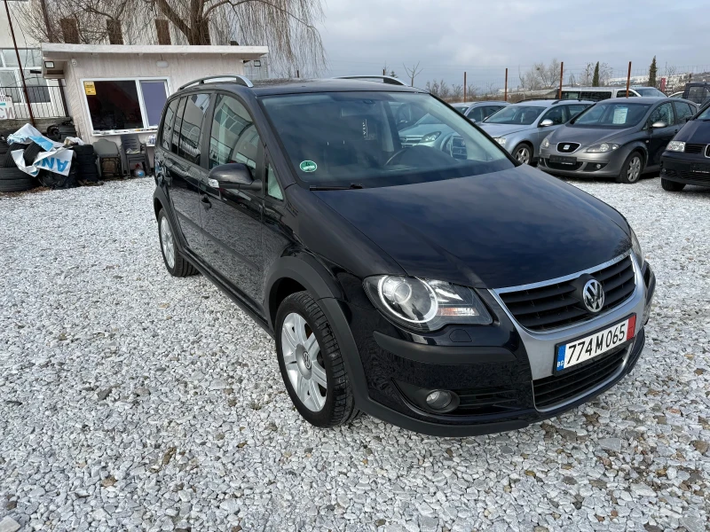 VW Touran Cross1.4 140кс, снимка 3 - Автомобили и джипове - 53342038