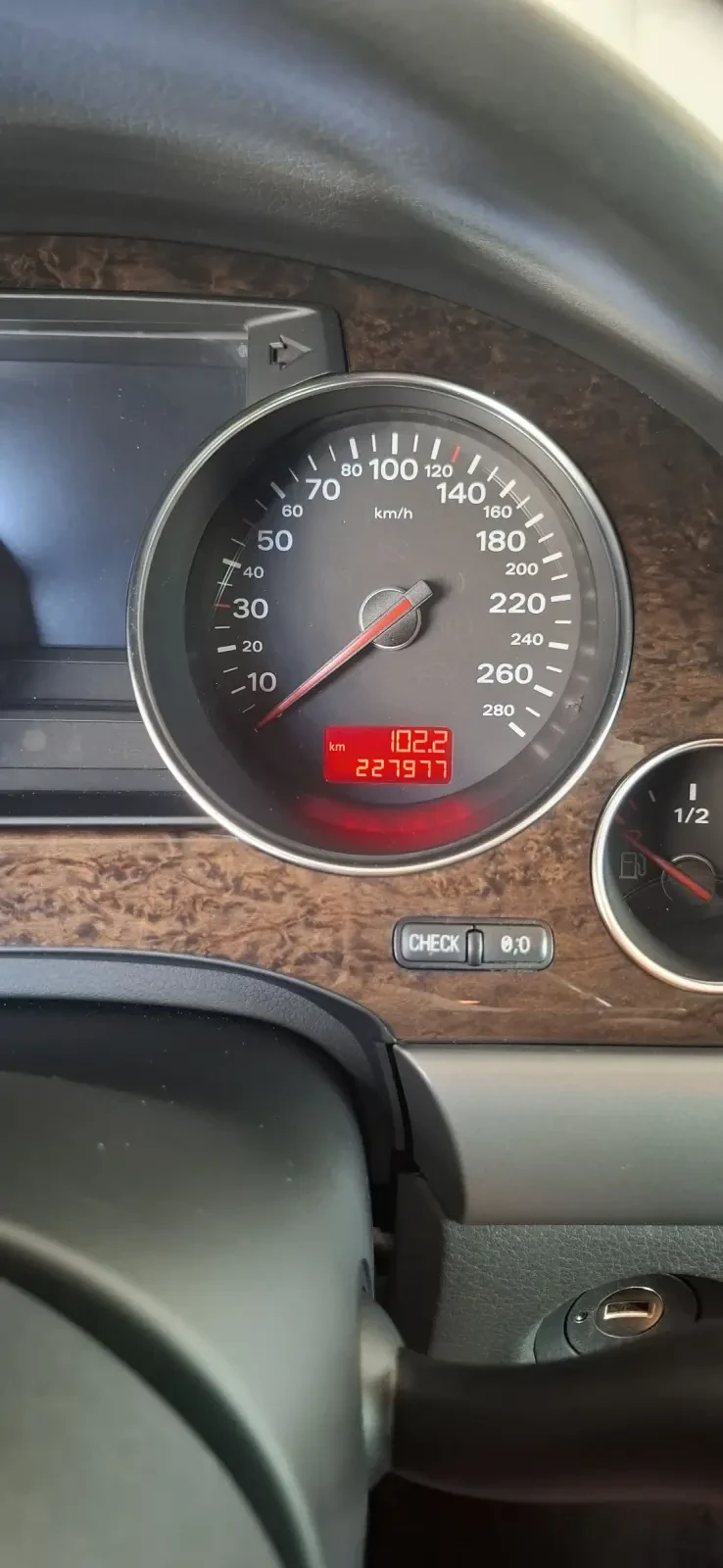 Audi A8, снимка 10 - Автомобили и джипове - 52969100