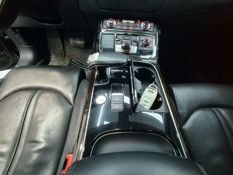 Audi A8 3.0 TDI Quattro, снимка 9 - Автомобили и джипове - 54564839