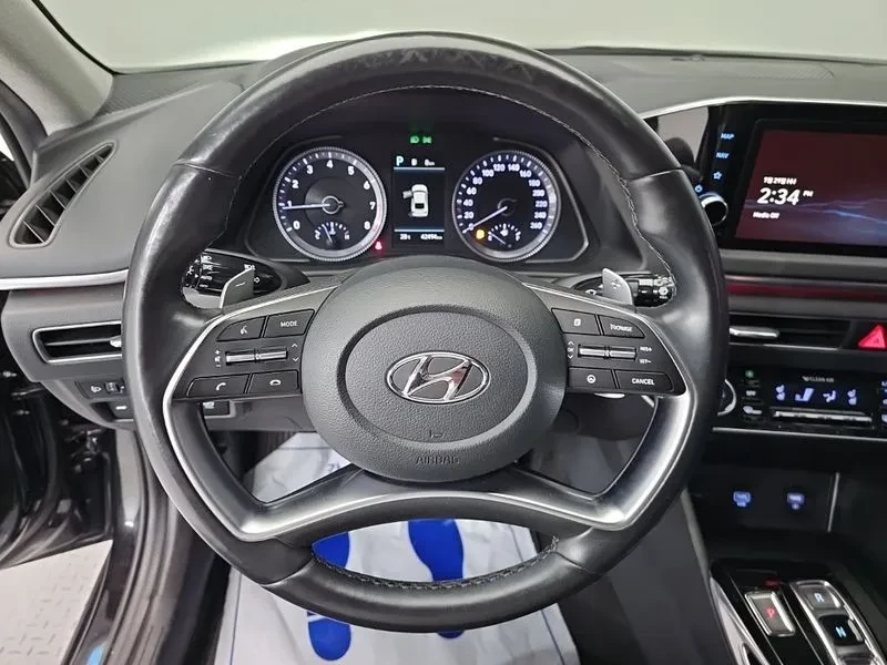 Hyundai Sonata 2.0 Premium, снимка 9 - Автомобили и джипове - 56130688