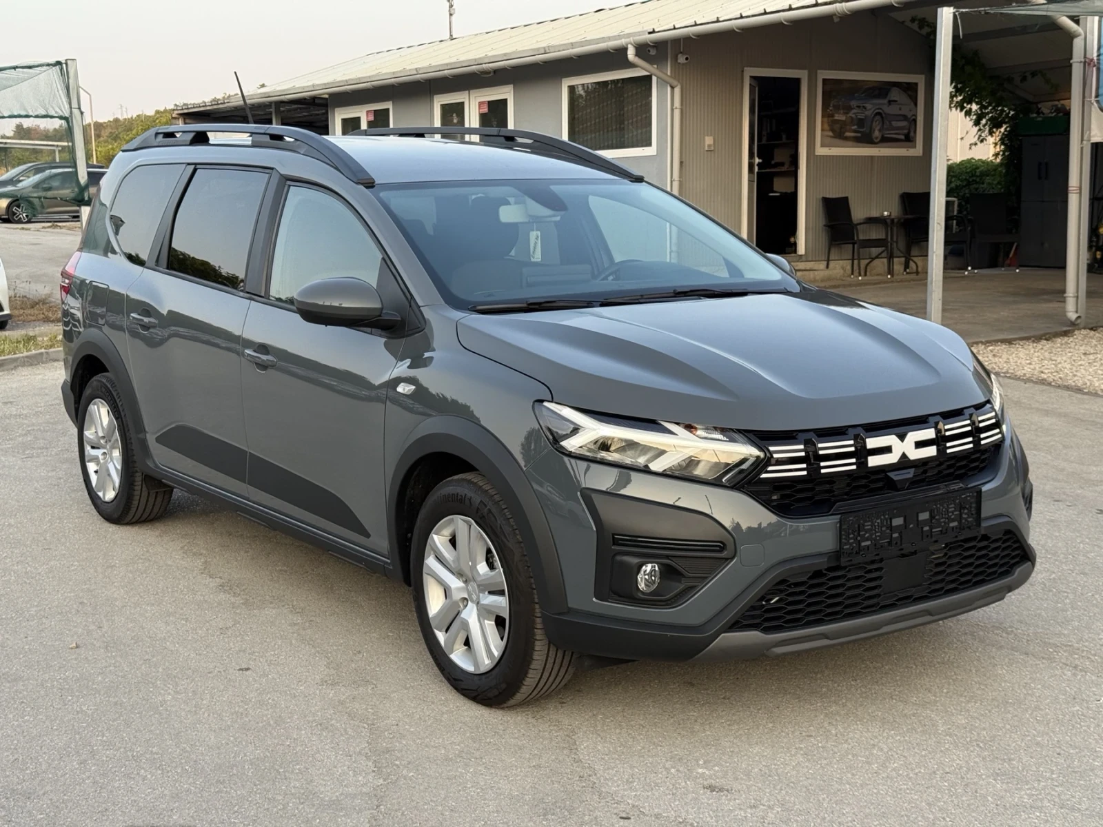 Dacia Jogger 1, 6    6   | Mobile.bg   3