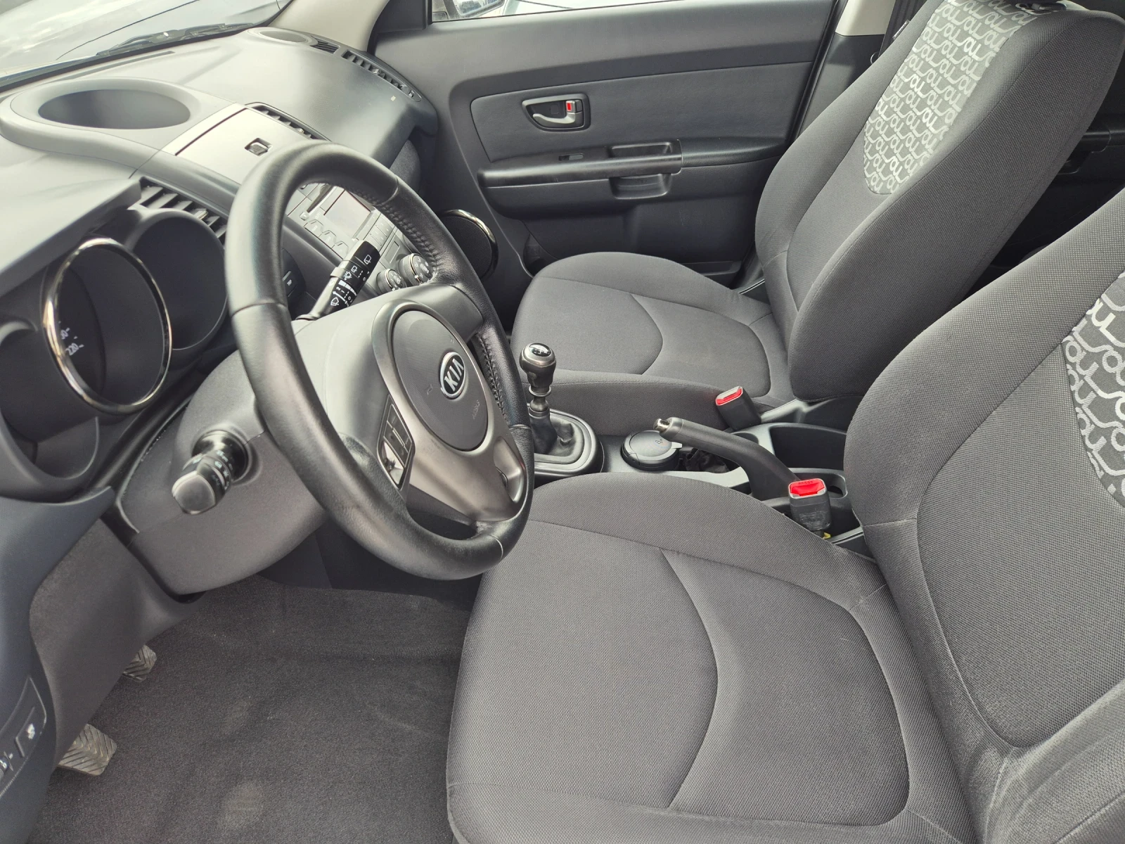 Kia Soul 1.6  | Mobile.bg   11