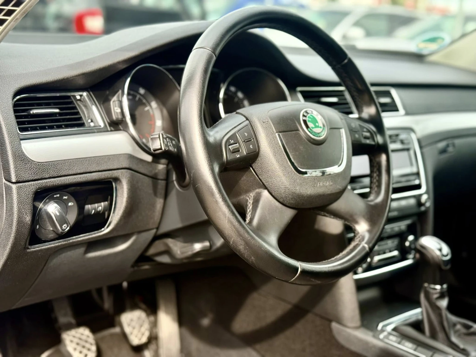 Skoda Superb 1.8 6-СКОРОСТИ - изображение 10