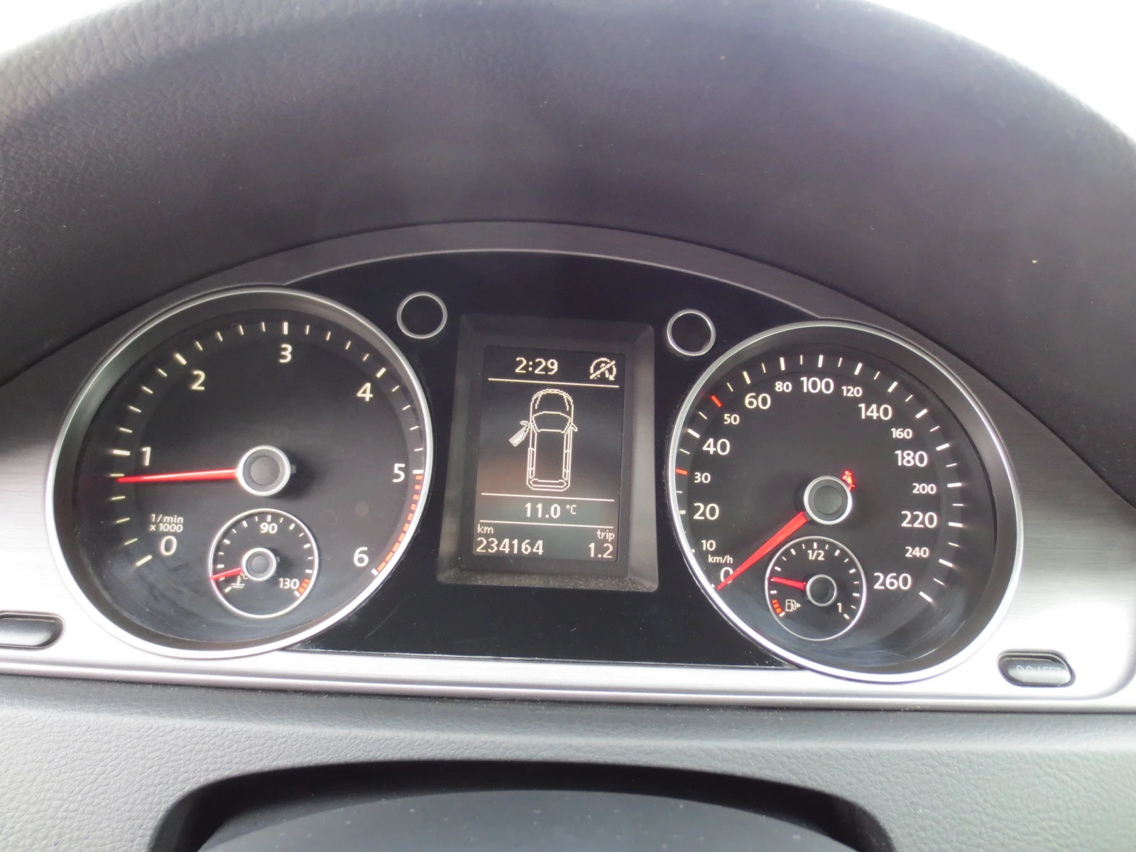 VW Passat 1.6 TDI | Mobile.bg � ����������� 11