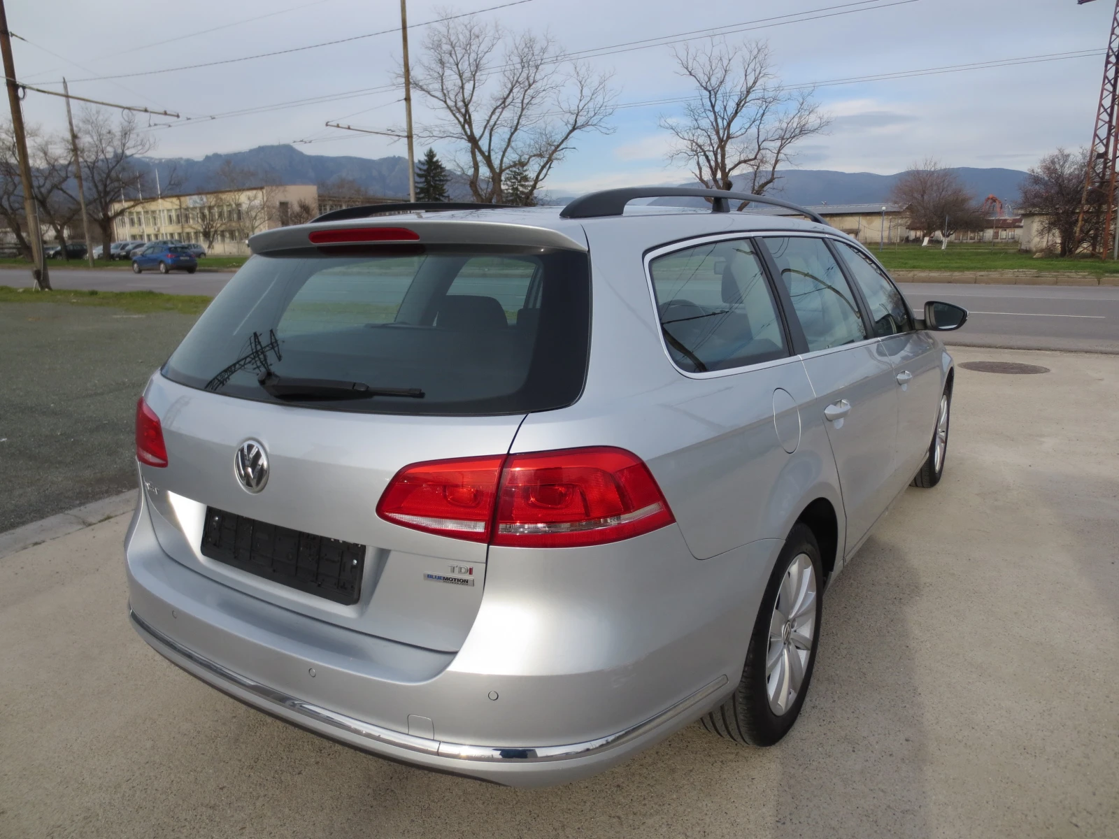 VW Passat 1.6 TDI | Mobile.bg � ����������� 5