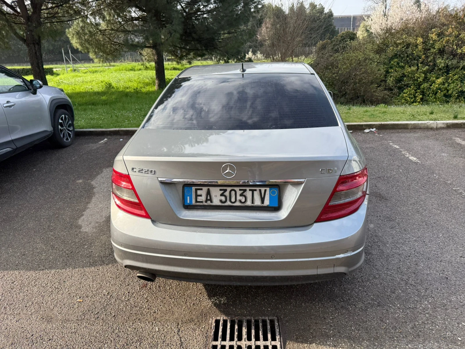 Mercedes-Benz C 220 (KATO НОВА)^(AMG), снимка 8 - Автомобили и джипове - 53799222