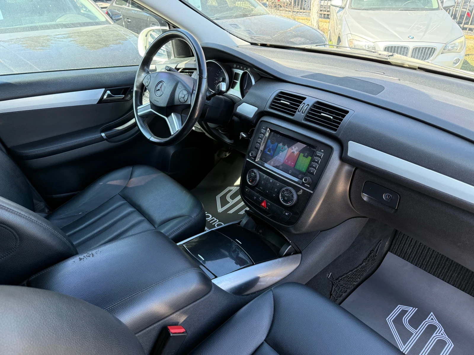 Mercedes-Benz R 350 i V6 GAS Long AMG, снимка 8 - Автомобили и джипове - 53799924