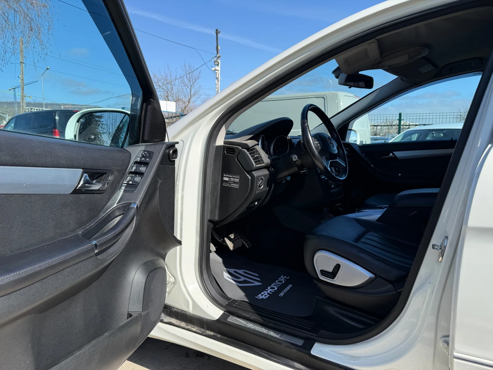 Mercedes-Benz R 350 i V6 GAS Long AMG, снимка 12 - Автомобили и джипове - 53799924