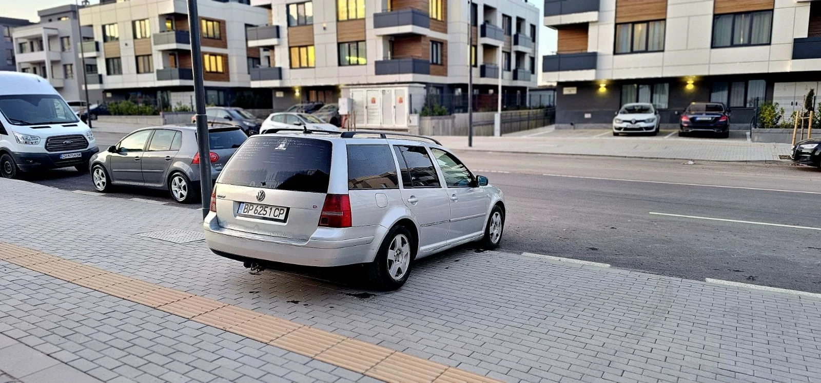 VW Golf 1.9TDI+ + 6ск. , снимка 4 - Автомобили и джипове - 54115482