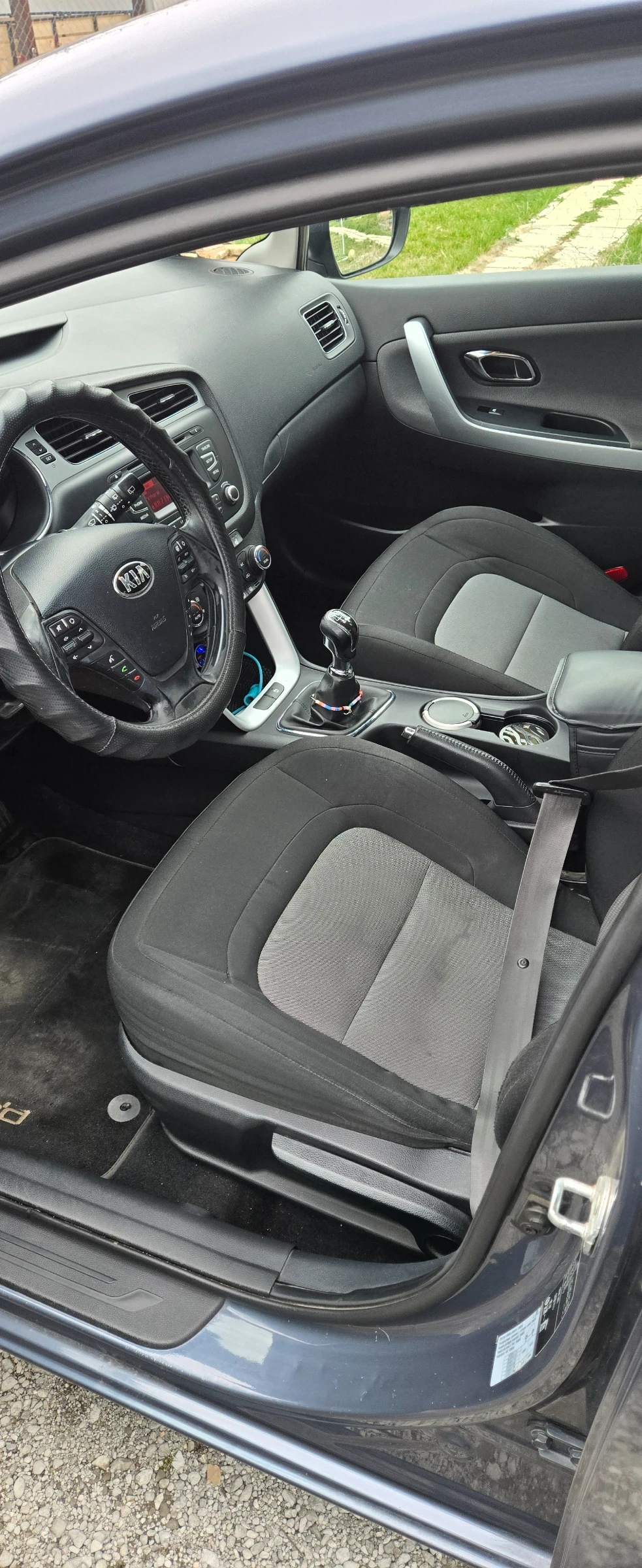 Kia Ceed, снимка 5 - Автомобили и джипове - 54263537