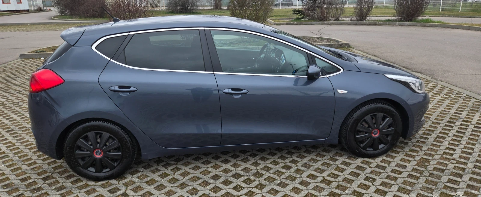 Kia Ceed, снимка 2 - Автомобили и джипове - 54263537