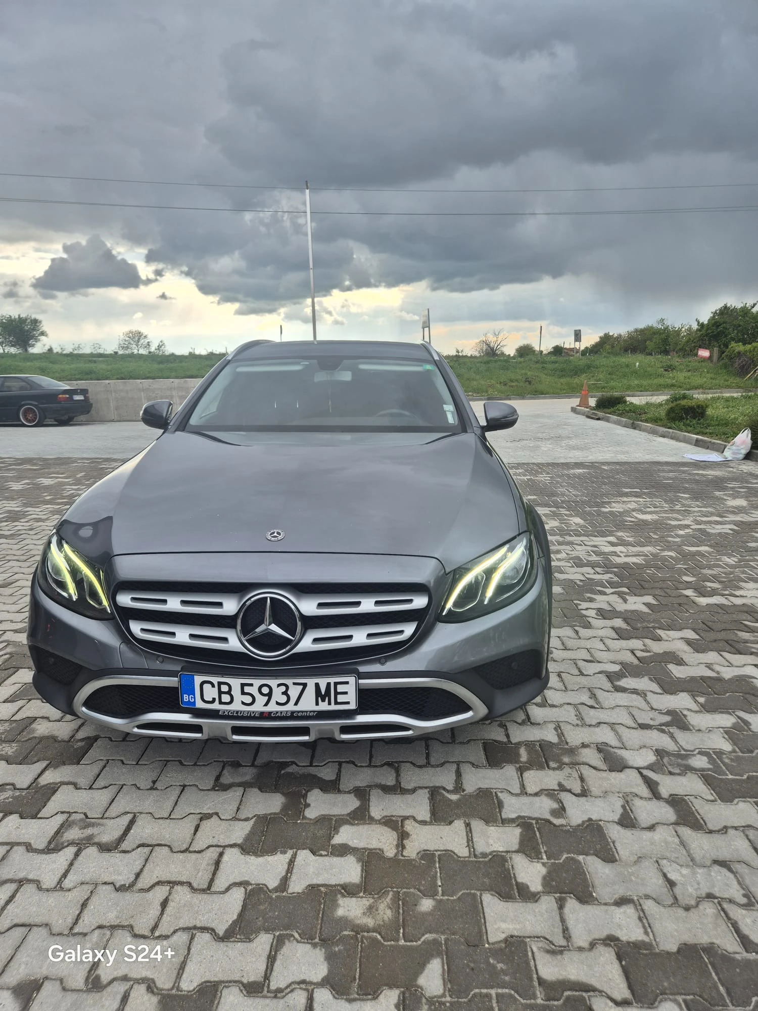 Mercedes-Benz E 220 Mercedes-Benz E 220 AllTerrain 4MATIC-MULTIBEAM LE, снимка 2 - Автомобили и джипове - 54482639