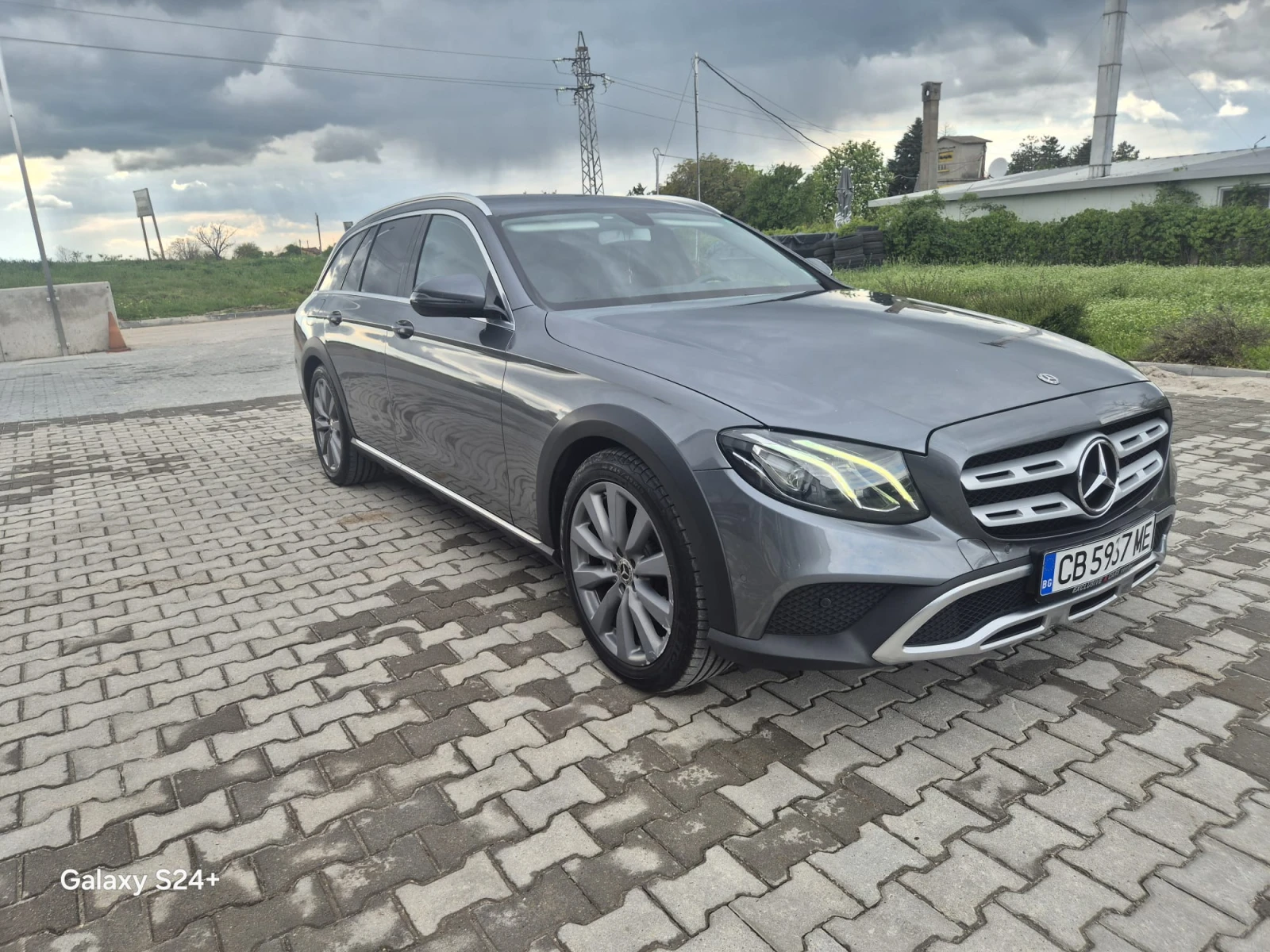 Mercedes-Benz E 220 Mercedes-Benz E 220 AllTerrain 4MATIC-MULTIBEAM LE, снимка 3 - Автомобили и джипове - 54482639