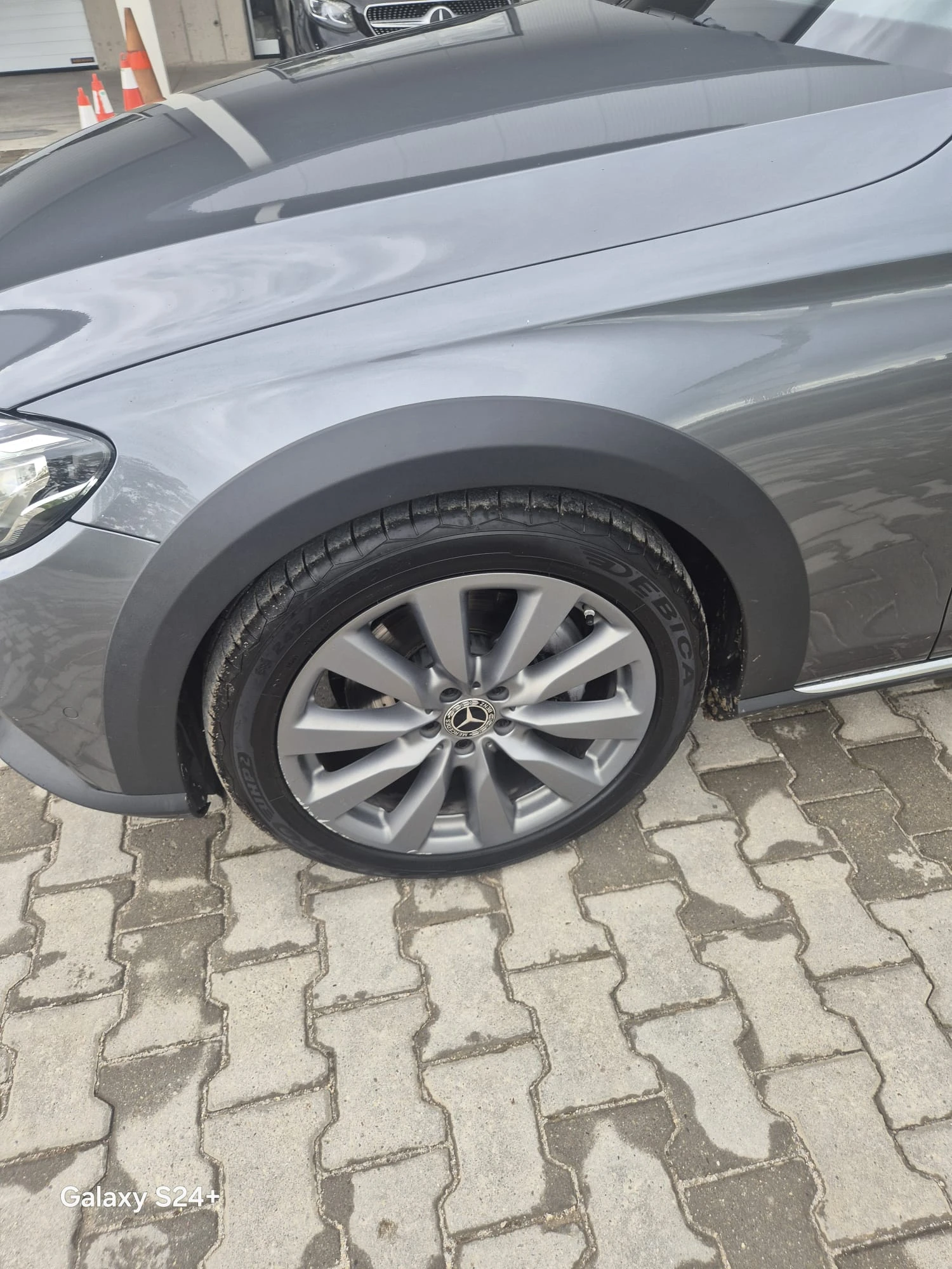 Mercedes-Benz E 220 Mercedes-Benz E 220 AllTerrain 4MATIC-MULTIBEAM LE, снимка 4 - Автомобили и джипове - 54482639