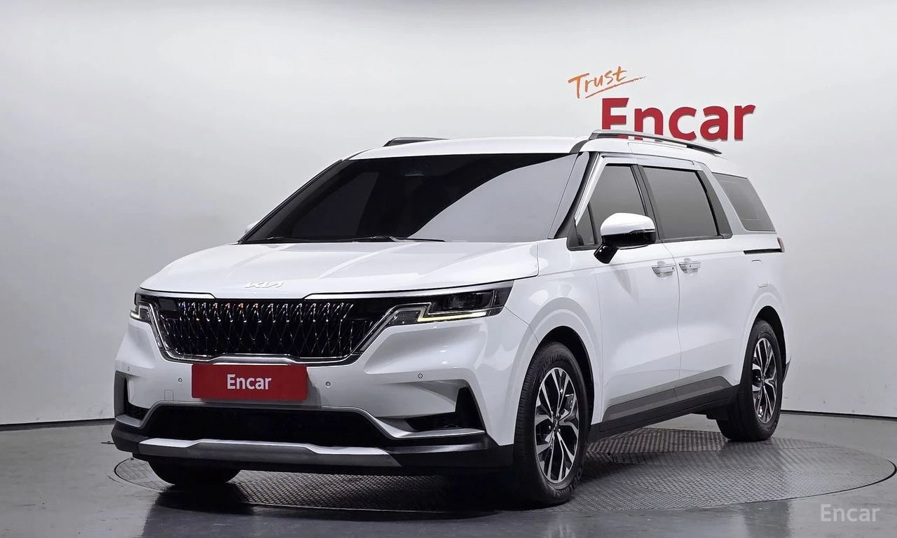 Kia Carnival ГАЗ+ БЕНЗИН* КОЖА* ПОДГРЕВ* ОБДУХВ* МОНИТОРИ* ДИСТ