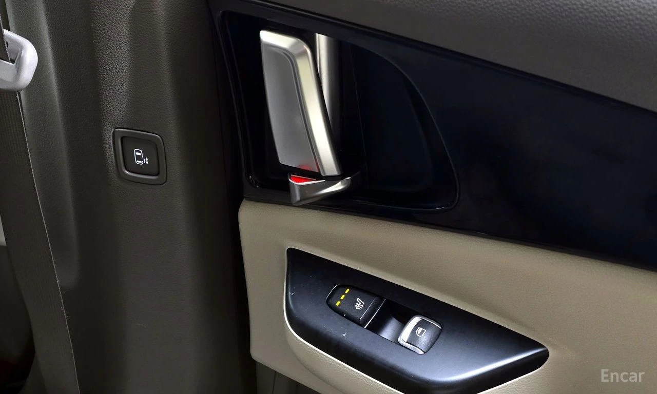 Kia Carnival ГАЗ+ БЕНЗИН* КОЖА* ПОДГРЕВ* ОБДУХВ* МОНИТОРИ* ДИСТ, снимка 16 - Автомобили и джипове - 54577226