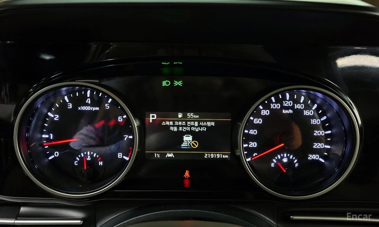 Kia Carnival ГАЗ+ БЕНЗИН* КОЖА* ПОДГРЕВ* ОБДУХВ* МОНИТОРИ* ДИСТ, снимка 8 - Автомобили и джипове - 54577226