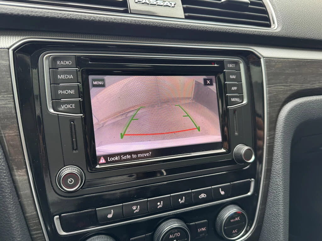VW Passat 2.0T* FWD* Wolfsburg* АвтоКредит * (ЦЕНА ДО БГ), снимка 9 - Автомобили и джипове - 54633671