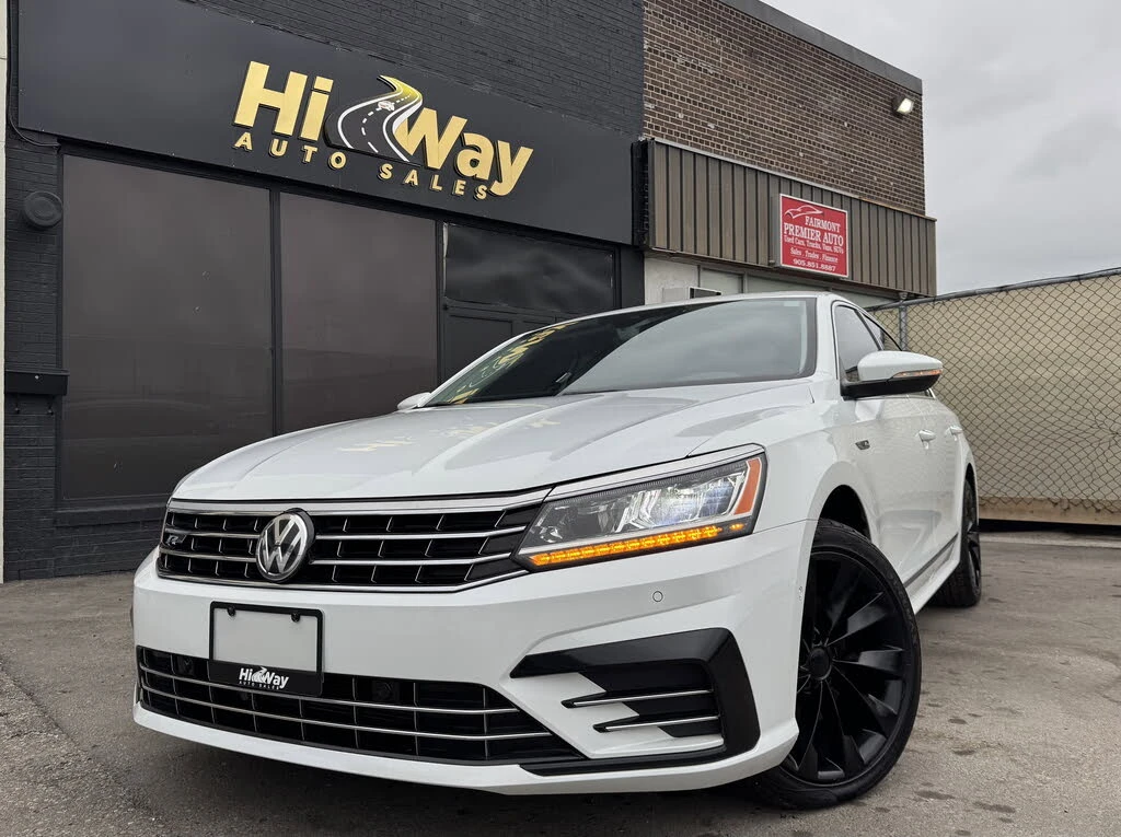 VW Passat 2.0T* FWD* Wolfsburg* АвтоКредит * (ЦЕНА ДО БГ)