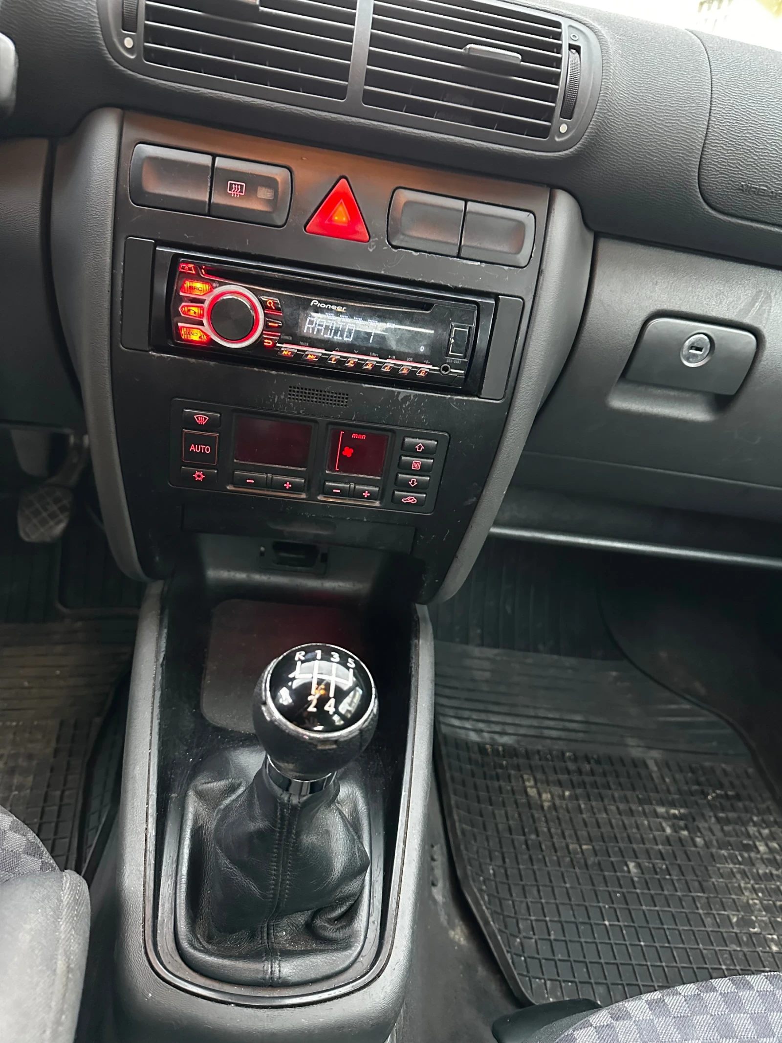 Audi A3 1.9 tdi 110кс, снимка 13 - Автомобили и джипове - 54646055