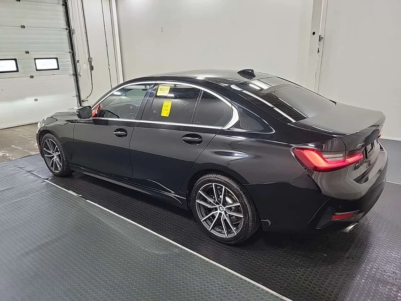 BMW 330 * CARFAX * АВТОКРЕДИТ БЕЗ ПЪРВОНАЧАЛНА ВНОСКА * , снимка 4 - Автомобили и джипове - 54676426