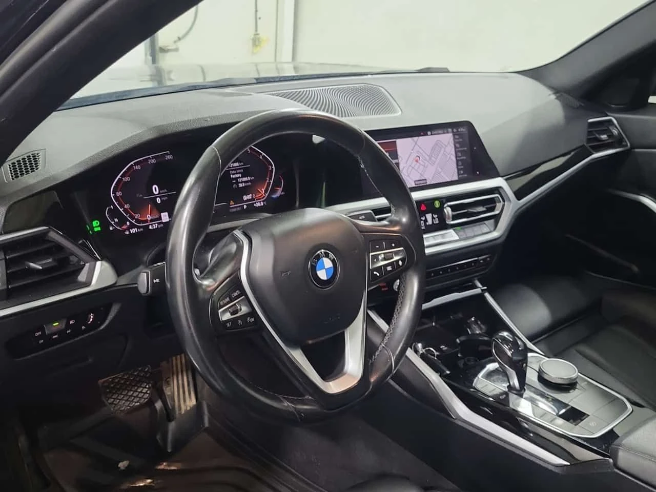 BMW 330 * CARFAX * АВТОКРЕДИТ БЕЗ ПЪРВОНАЧАЛНА ВНОСКА * , снимка 11 - Автомобили и джипове - 54676426