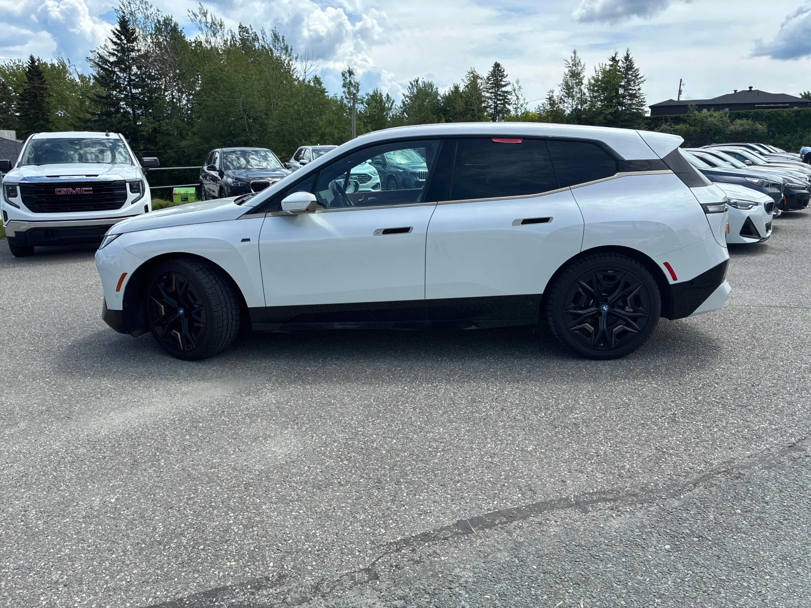 BMW iX M60* xDrive* CARFAX | Mobile.bg � ����������� 2
