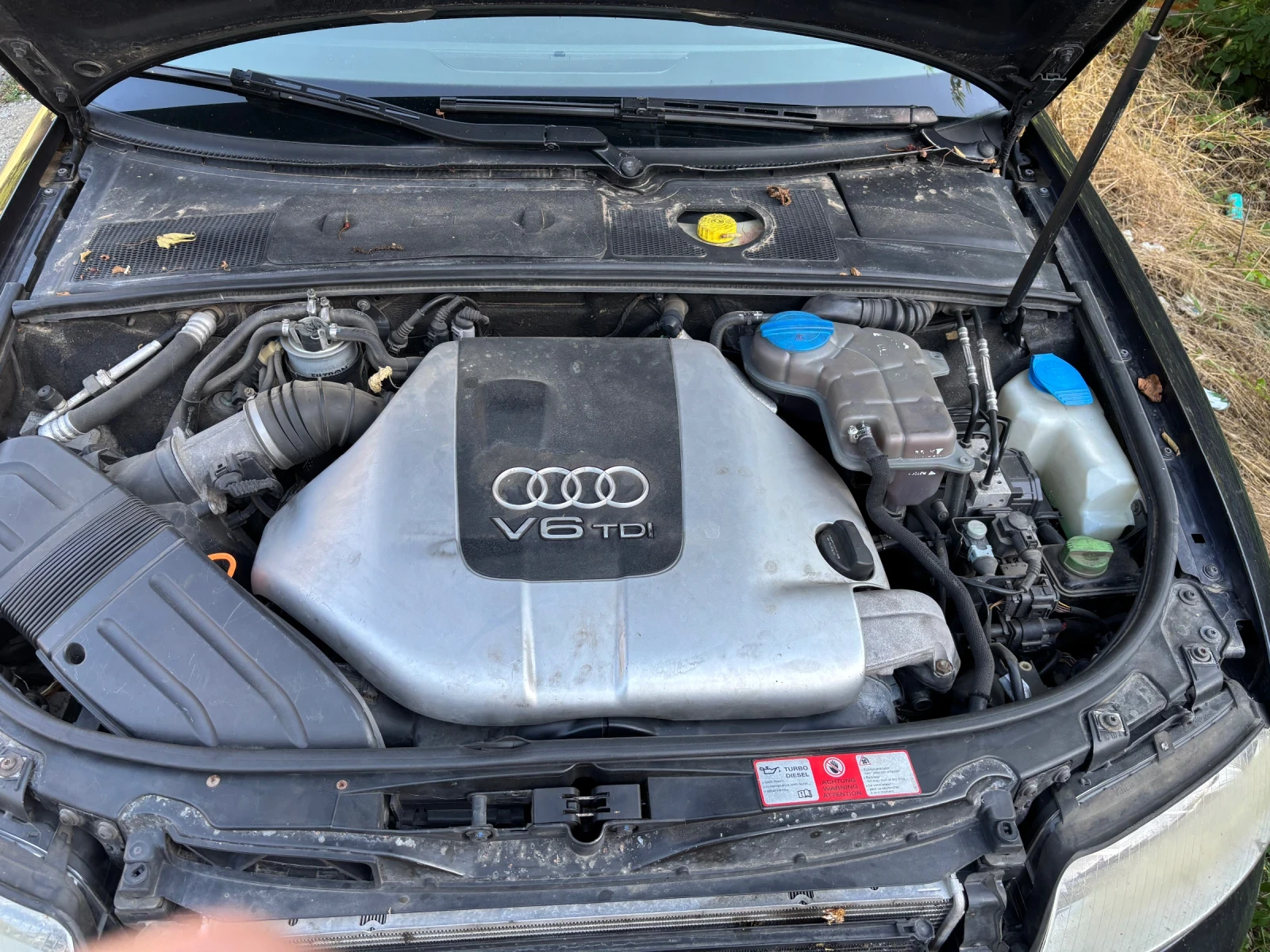 Audi A4 2.5 TDI, снимка 8 - Автомобили и джипове - 55165329