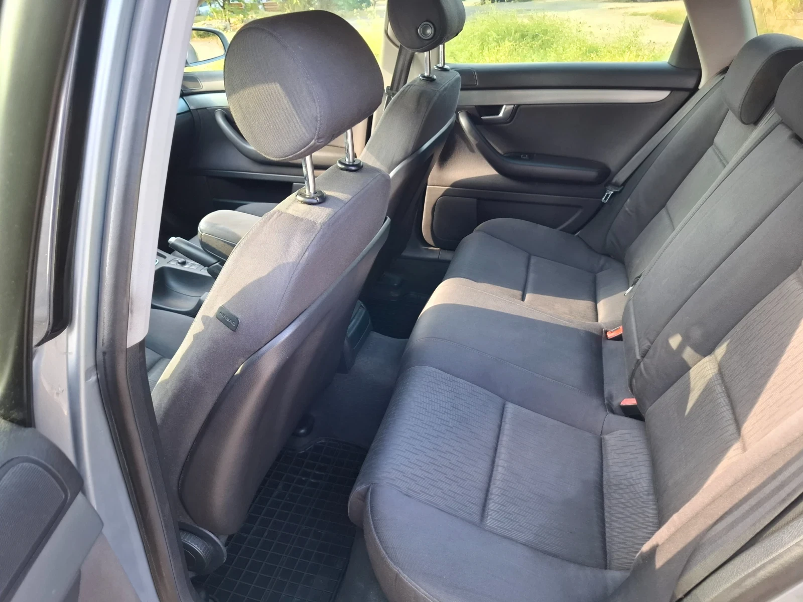 Audi A4 2.0TDI, снимка 4 - Автомобили и джипове - 55645454
