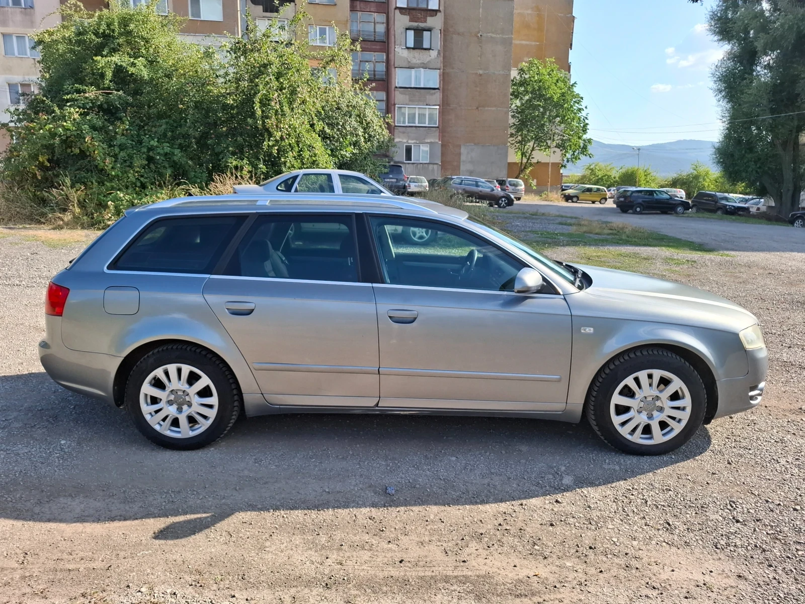 Audi A4 2.0TDI, снимка 16 - Автомобили и джипове - 55645454
