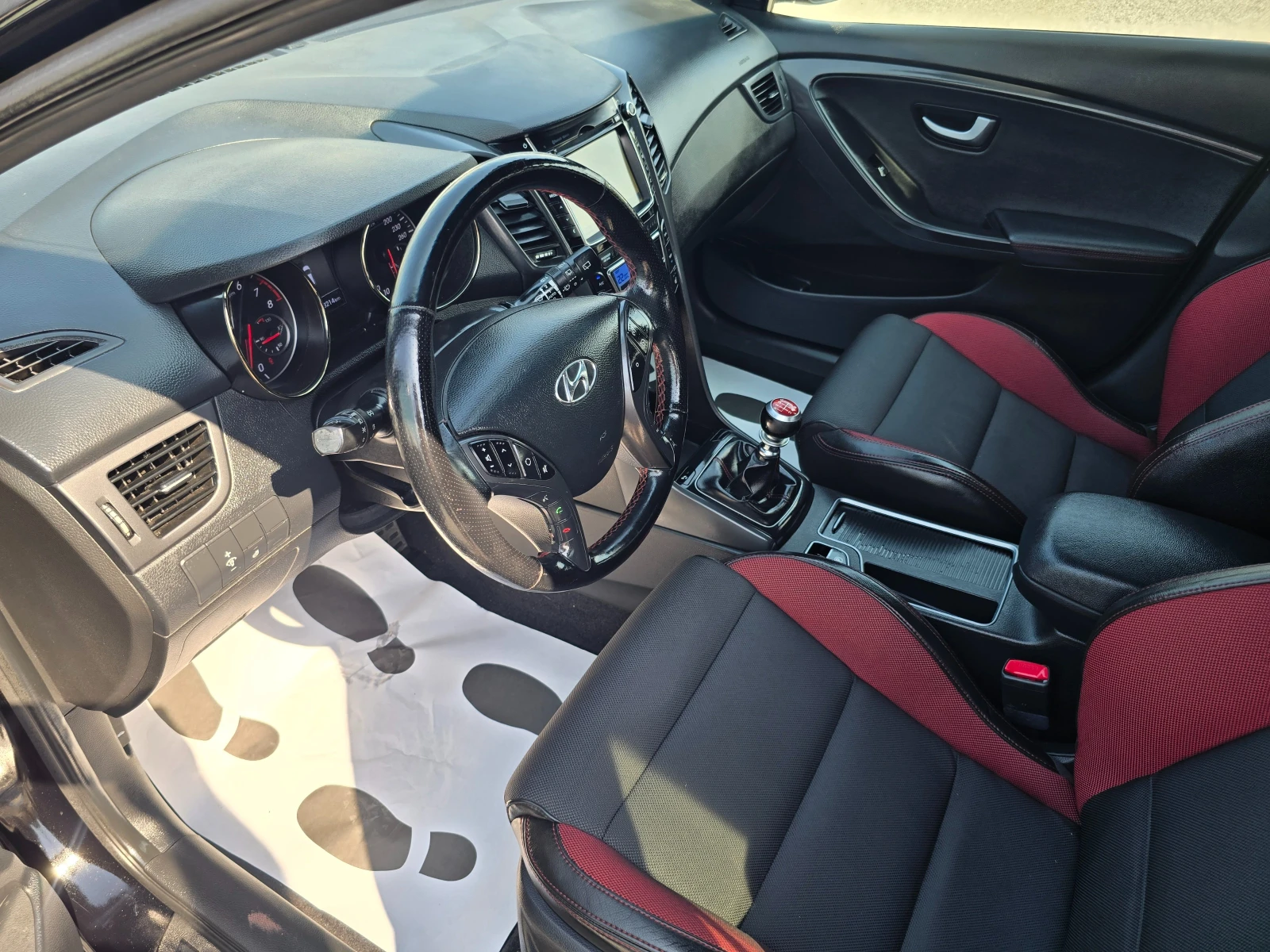 Hyundai I30 1.6i-186k.c-N Line-PANORAMA-EURO6 | Mobile.bg � ����������� 9