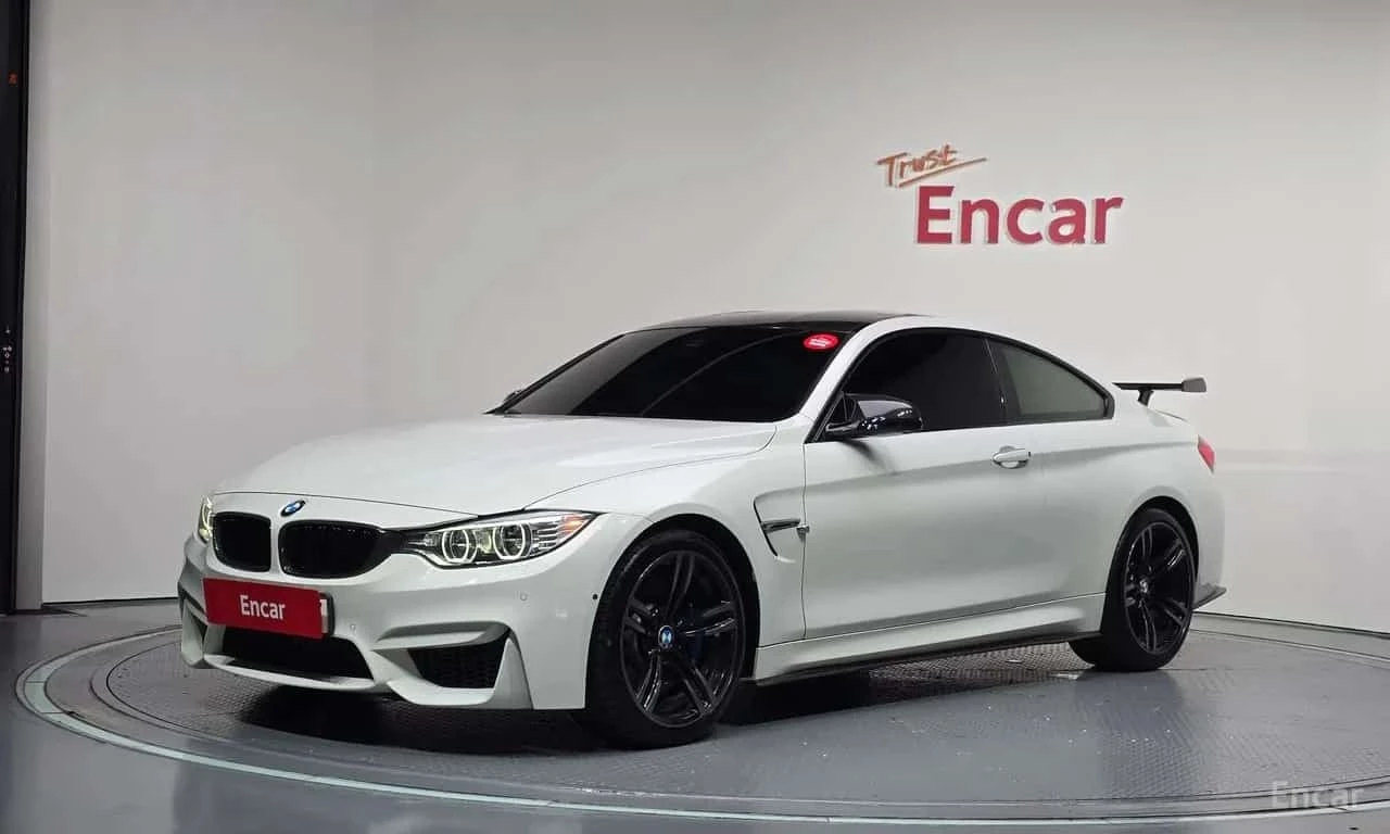 BMW M4 * Coupe * 