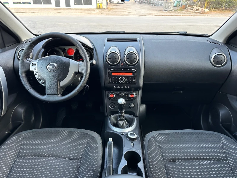 Nissan Qashqai 2.0dCi 4x4 Италия, снимка 12 - Автомобили и джипове - 47930783