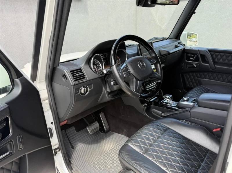 Mercedes-Benz G 63 AMG, снимка 11 - Автомобили и джипове - 52305496