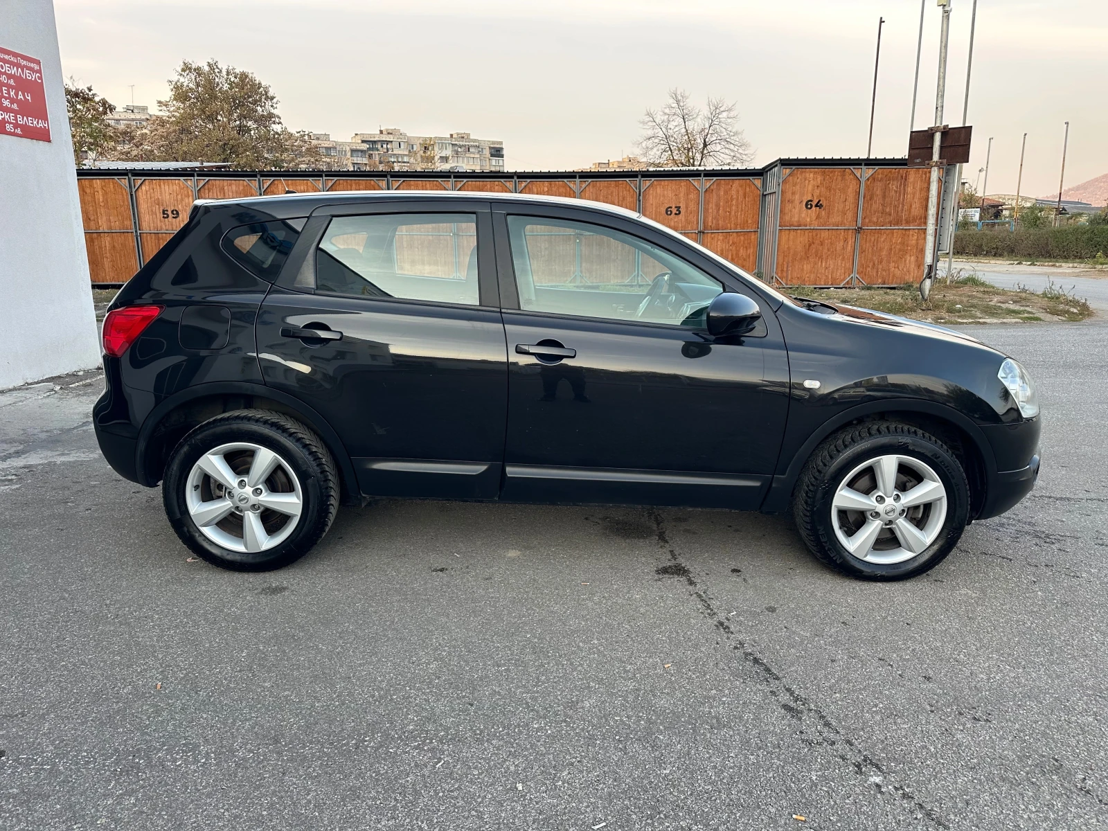 Nissan Qashqai 2.0dCi 4x4 Италия - изображение 8