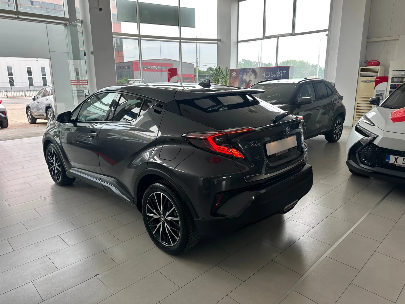 Toyota C-HR Classy - изображение 3