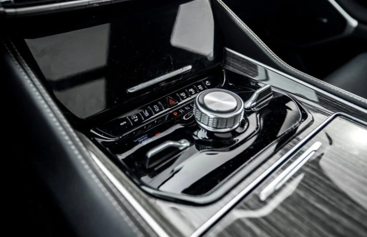 Jeep Grand Wagoneer 5.7 HEMI * ��������� * ���� ���� * TV * Carplay *  | Mobile.bg � ����������� 16