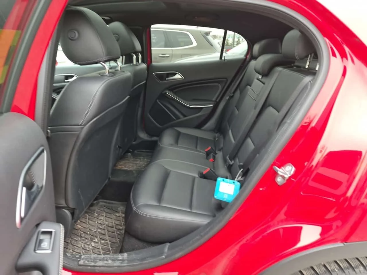 Mercedes-Benz GLA 250 PANORAMA| 2 КЛЮЧА| ПОДГРЕВИ| CARFAX, снимка 12 - Автомобили и джипове - 54077763